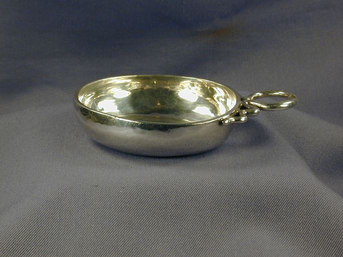 Louis XV silver wine taster by Pierre Chesneau, Angers 1760, plain with a snake handle and engraved &#39;&#39;L Moriniere&#39;&#39; around the rim | MasterArt